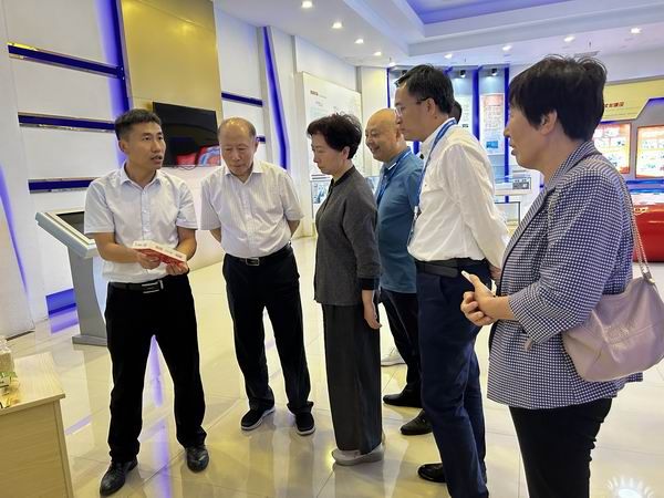 中国石油和化学工业联合会王述纲一行到访中原大化