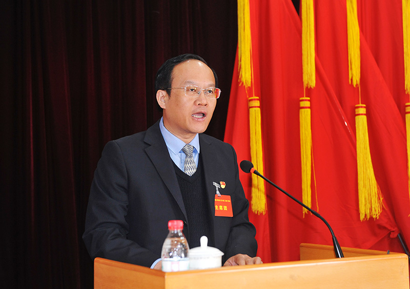 总经理、党委副书记、副董事长蔡教民作行政工作报告